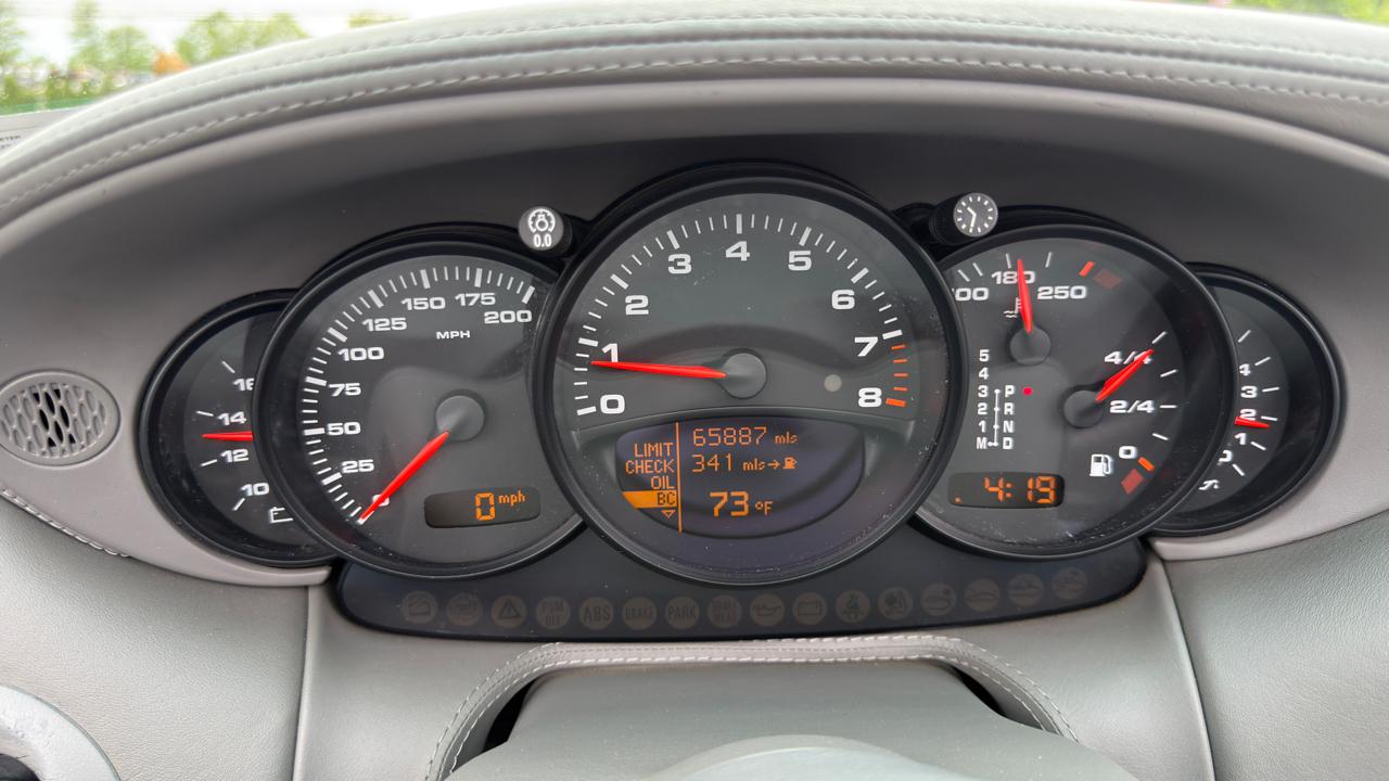 Porsche 911 Carrera Cabriolet 2003