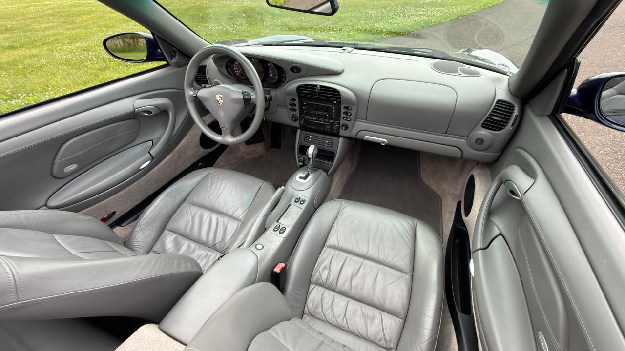 Porsche 911 Carrera Cabriolet 2003