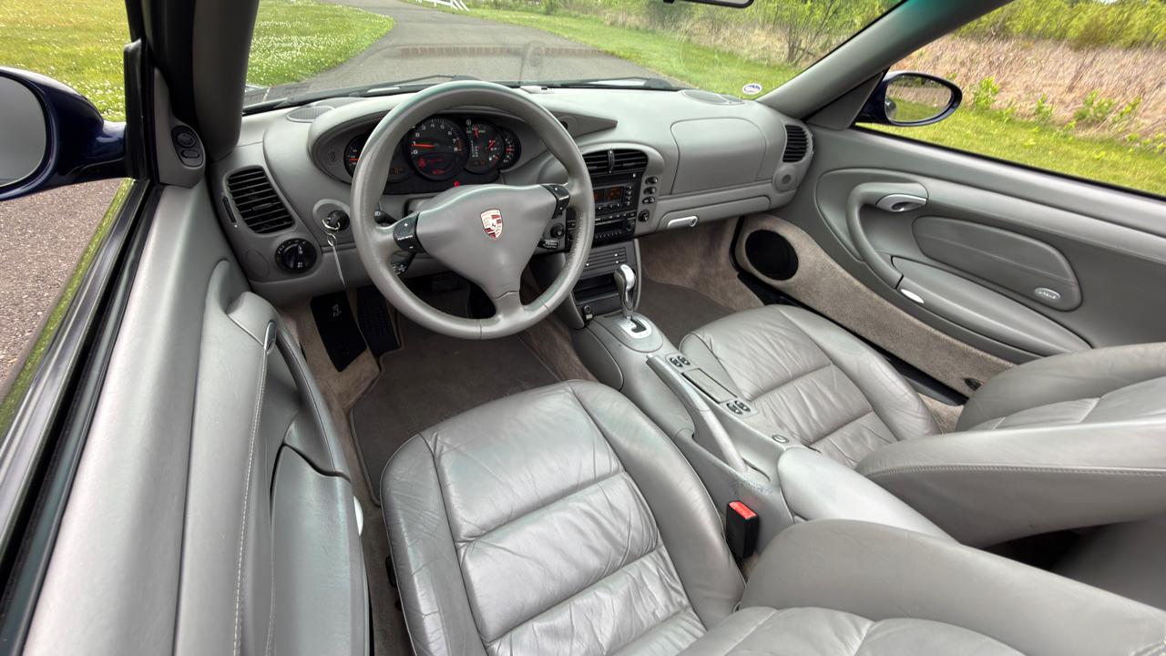 Porsche 911 Carrera Cabriolet 2003
