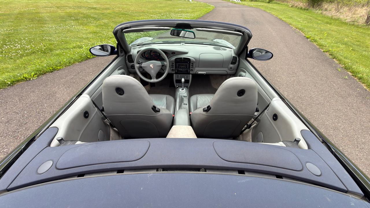 Porsche 911 Carrera Cabriolet 2003