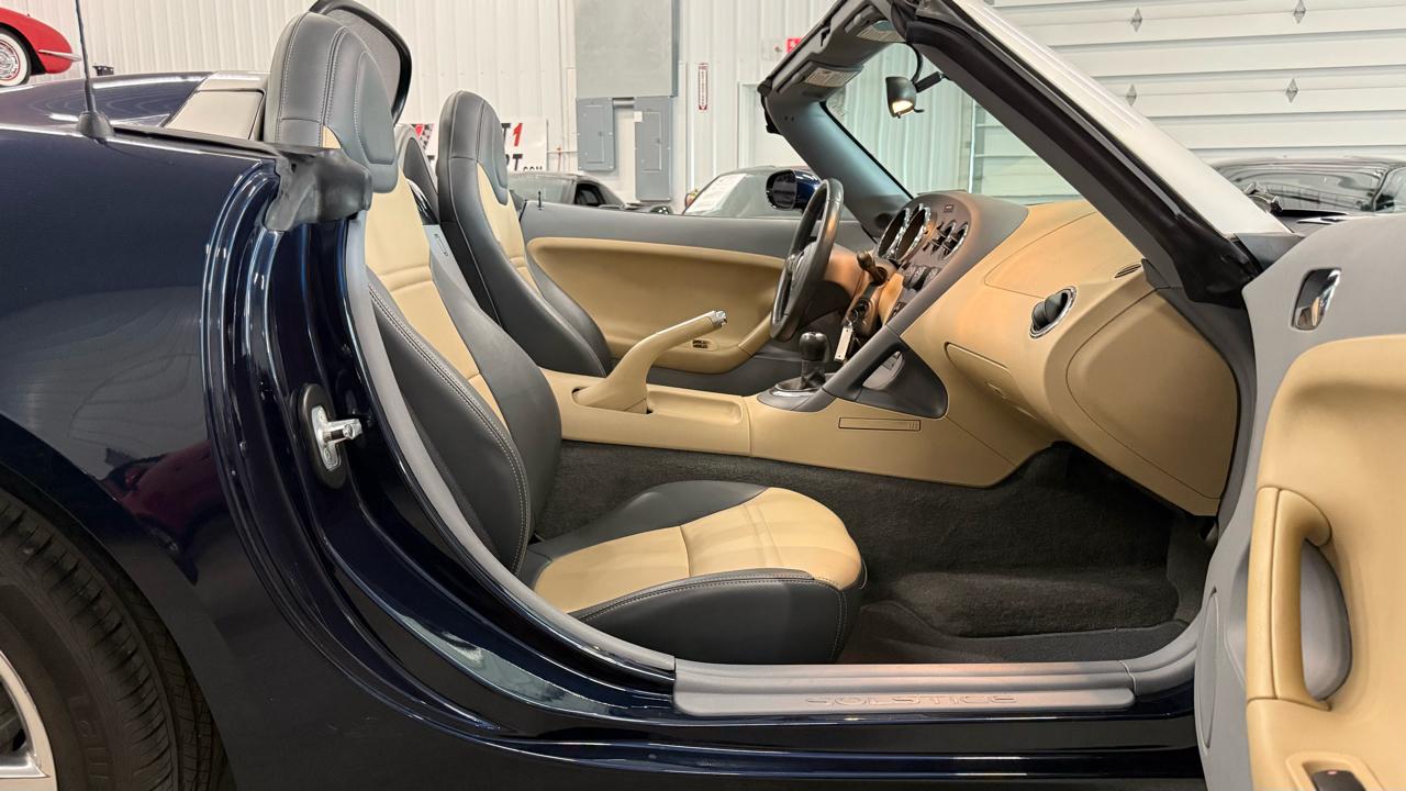 Pontiac Solstice 2dr Convertible 2006
