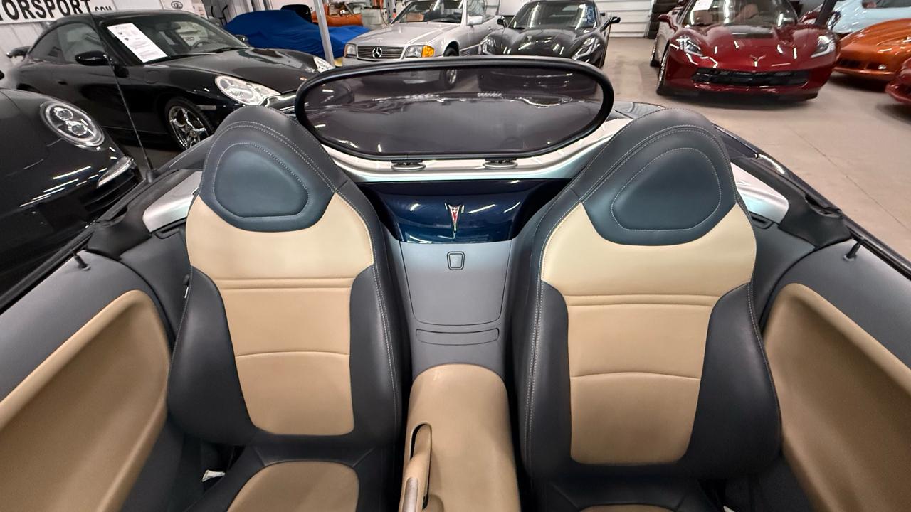 Pontiac Solstice 2dr Convertible 2006