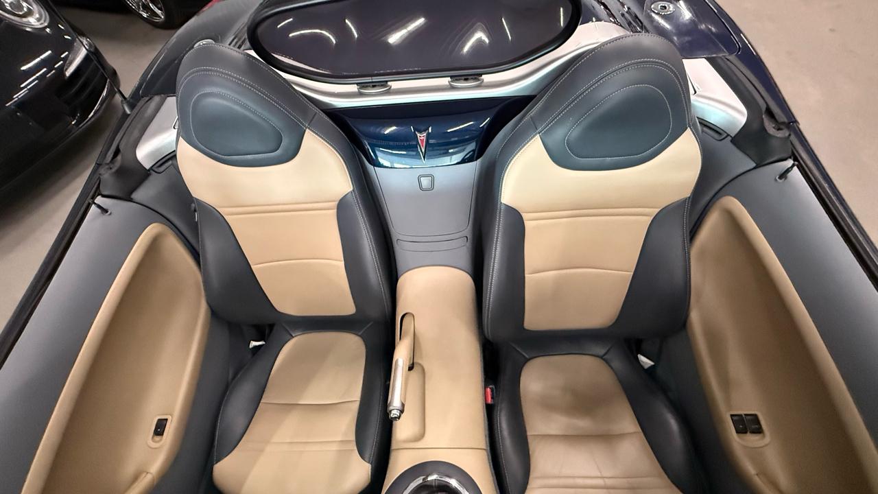 Pontiac Solstice 2dr Convertible 2006