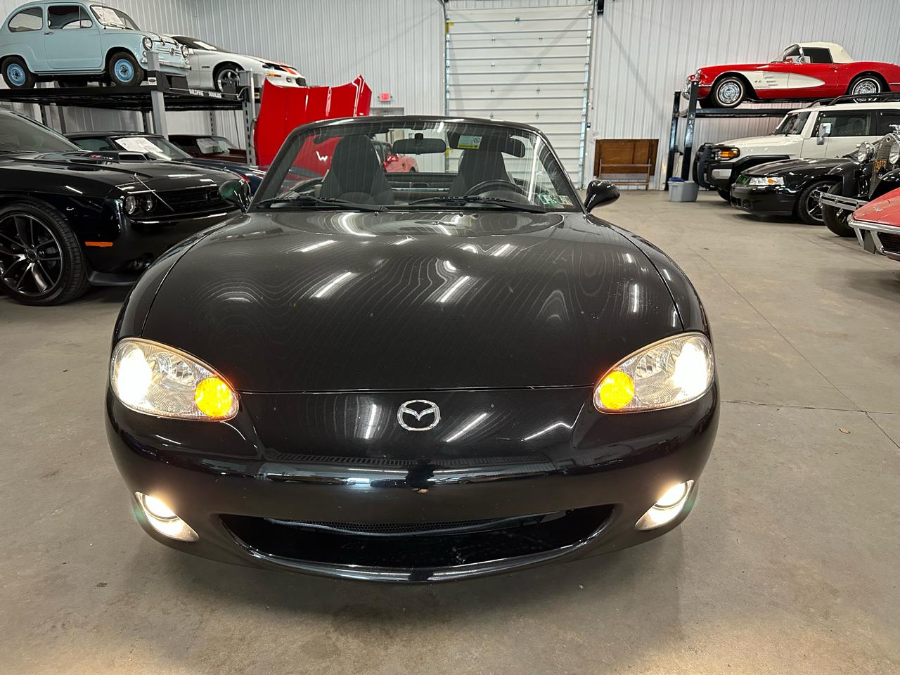 Mazda MX-5 Miata 2dr Conv Cloth 5-Spd Manual 2002
