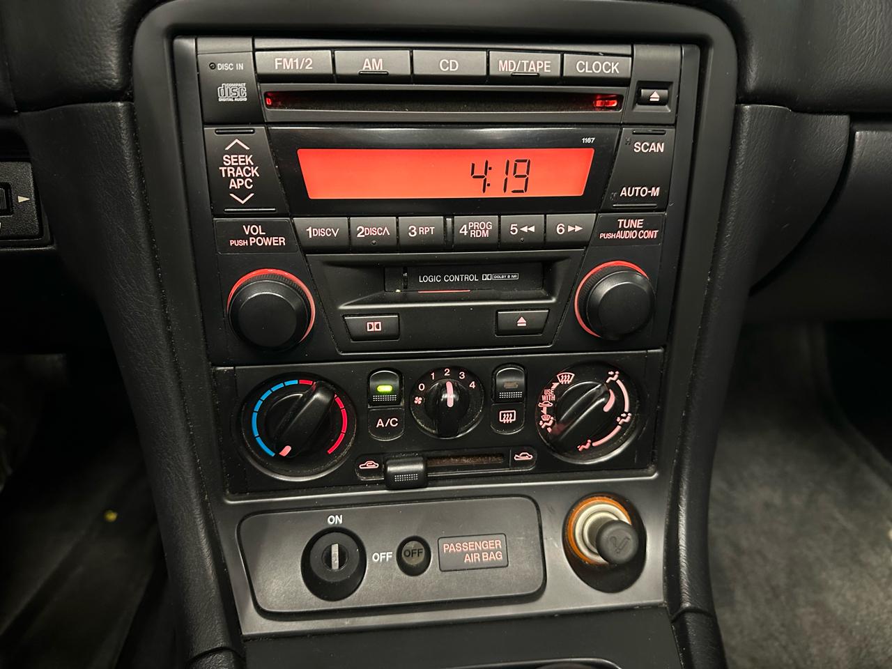 Mazda MX-5 Miata 2dr Conv Cloth 5-Spd Manual 2002
