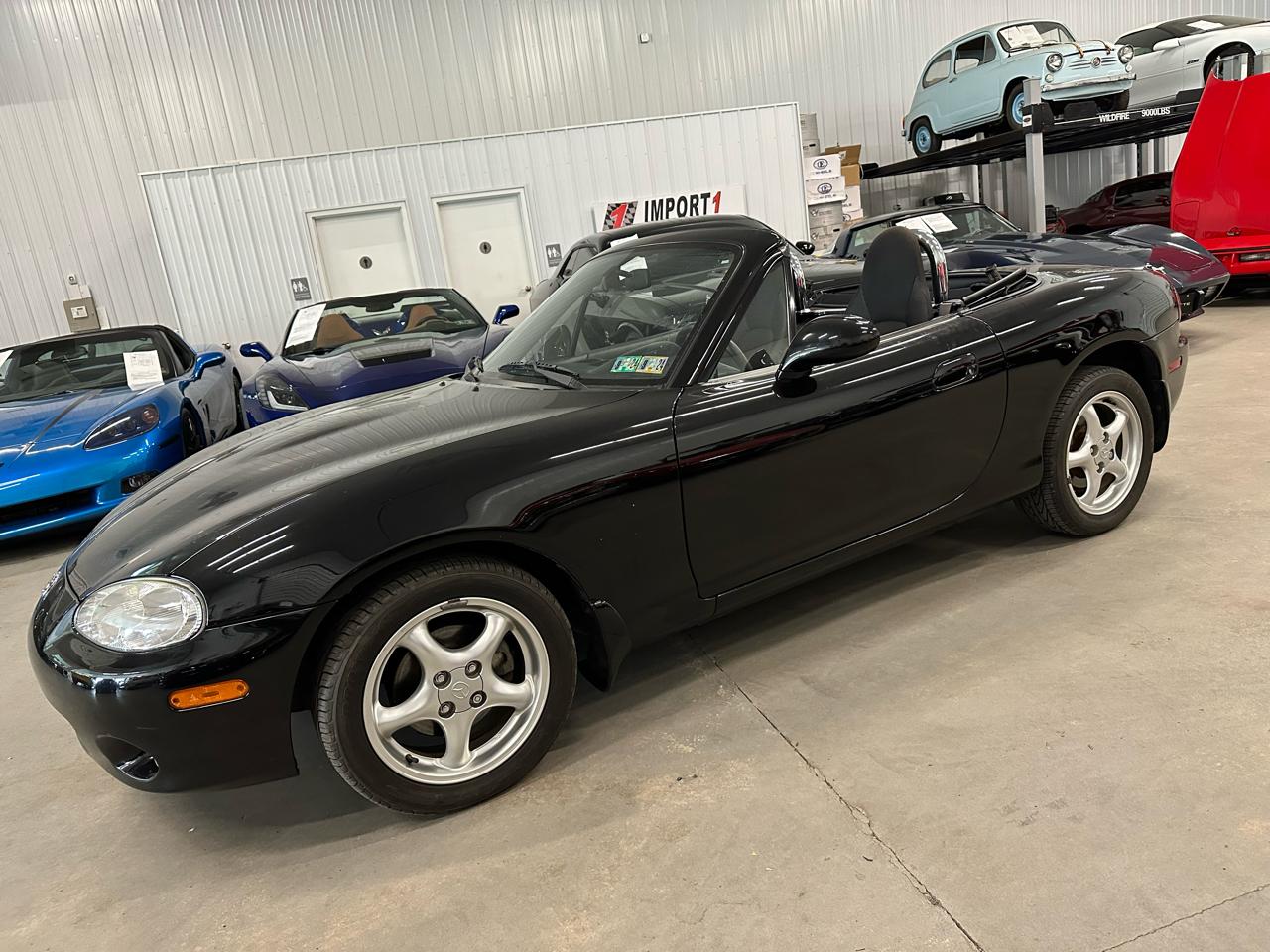 Mazda MX-5 Miata 2dr Conv Cloth 5-Spd Manual 2002