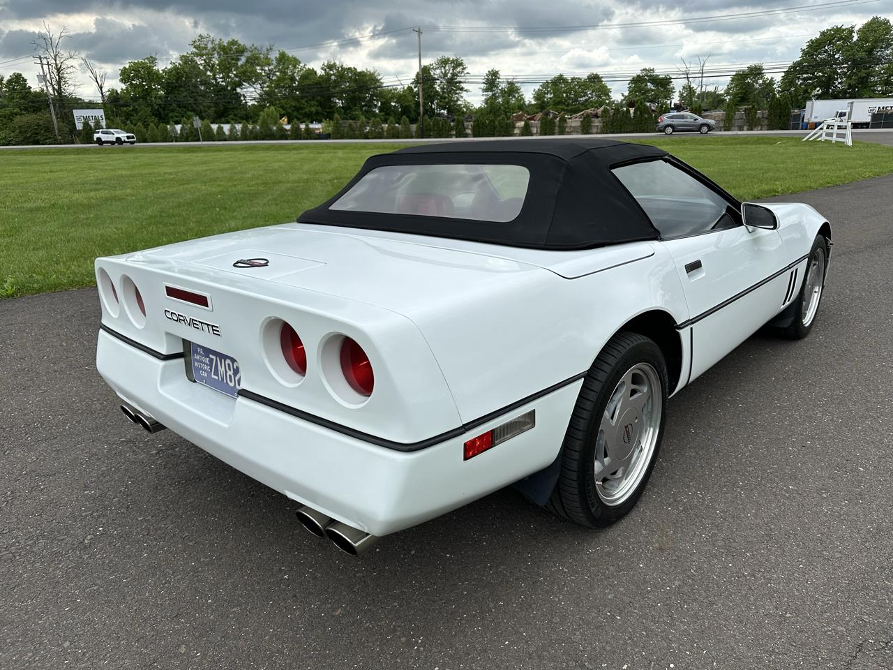 Chevrolet Corvette 2dr Convertible 1989