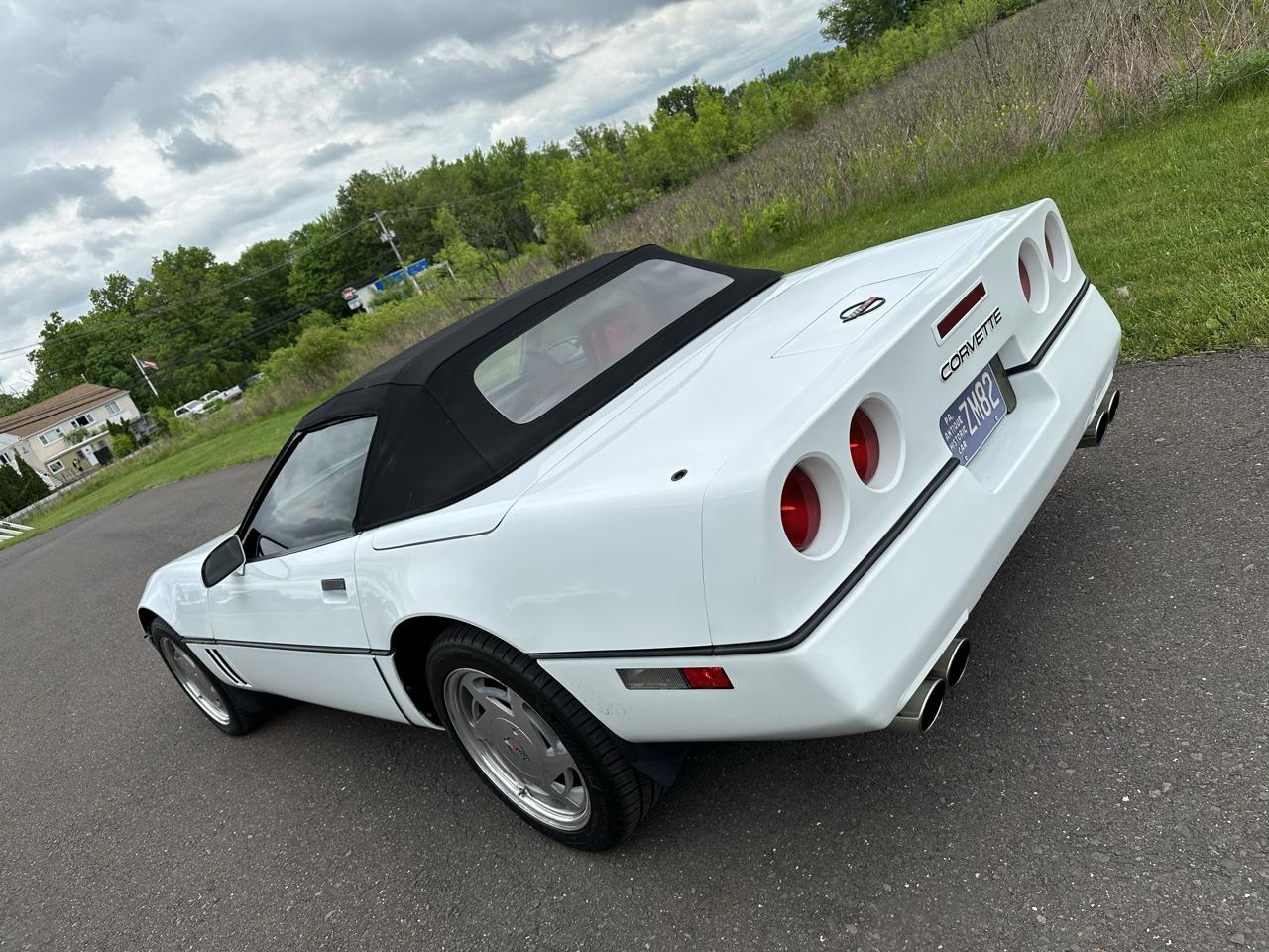 Chevrolet Corvette 2dr Convertible 1989