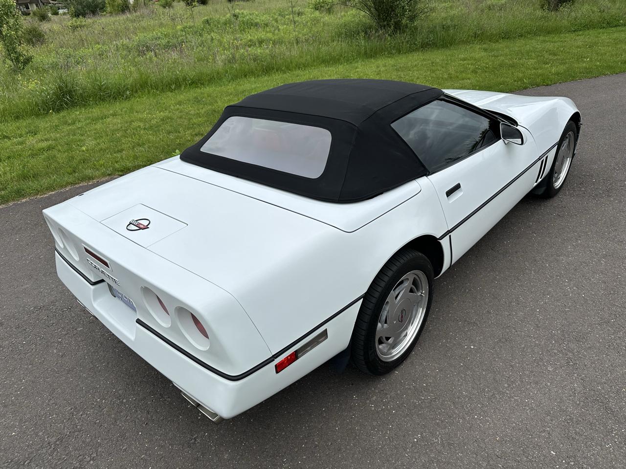Chevrolet Corvette 2dr Convertible 1989