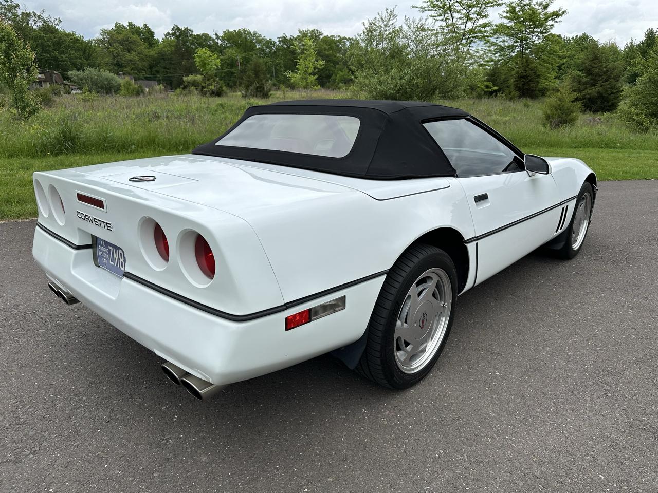Chevrolet Corvette 2dr Convertible 1989