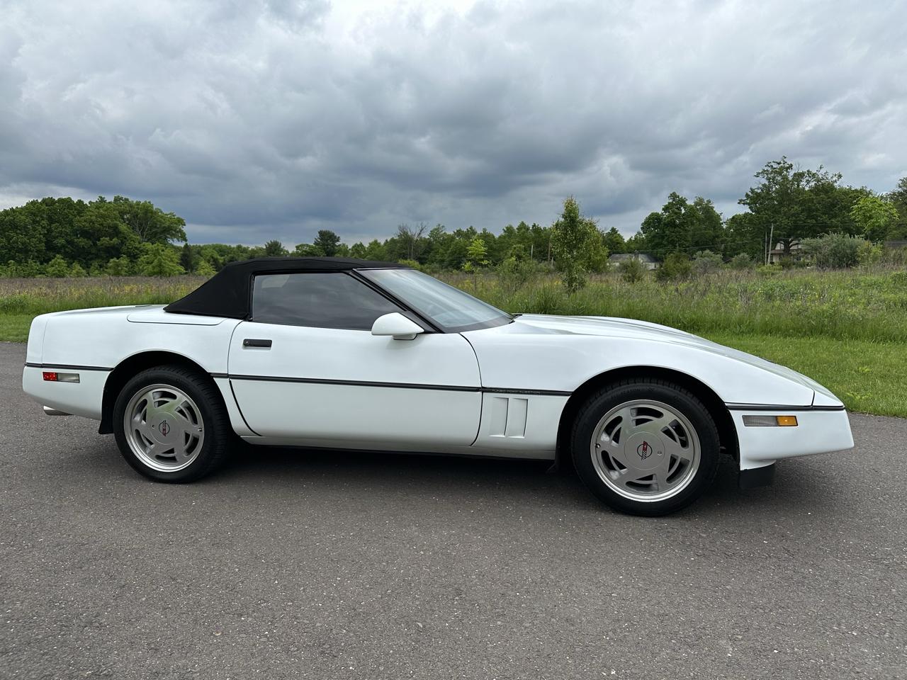 Chevrolet Corvette 2dr Convertible 1989