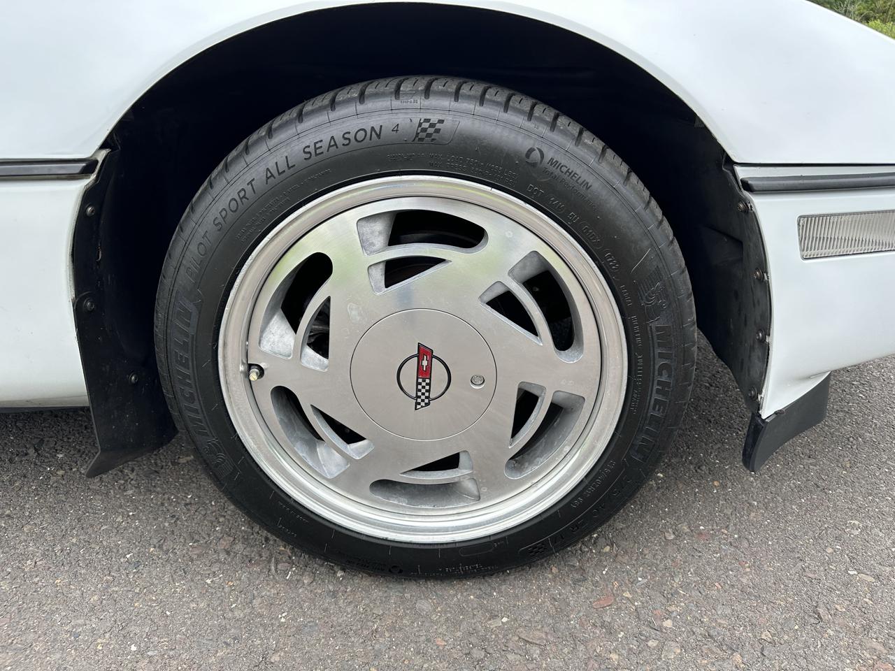 Chevrolet Corvette 2dr Convertible 1989