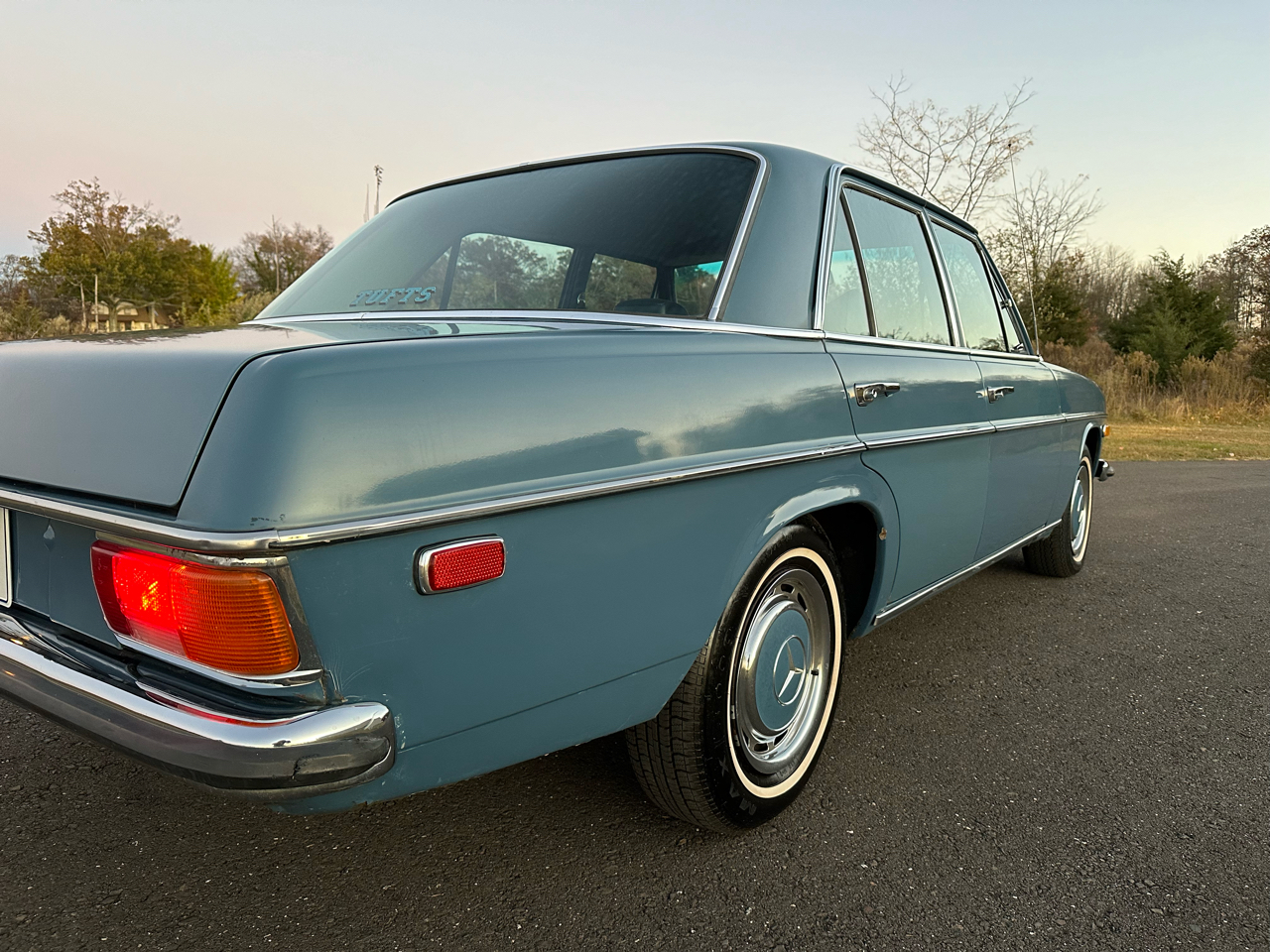 Mercedes-Benz 230-Class  1969