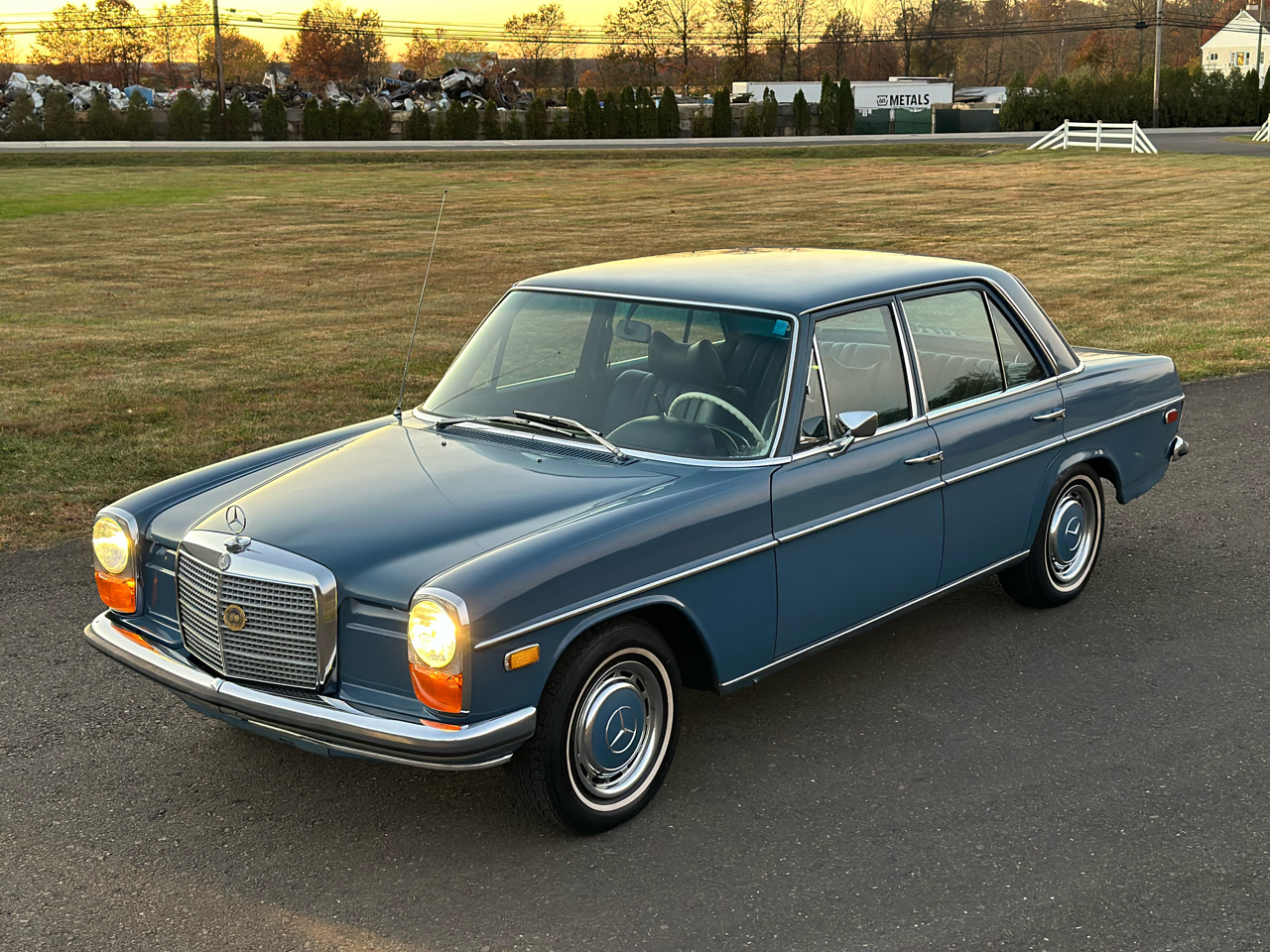 Mercedes-Benz 230-Class  1969