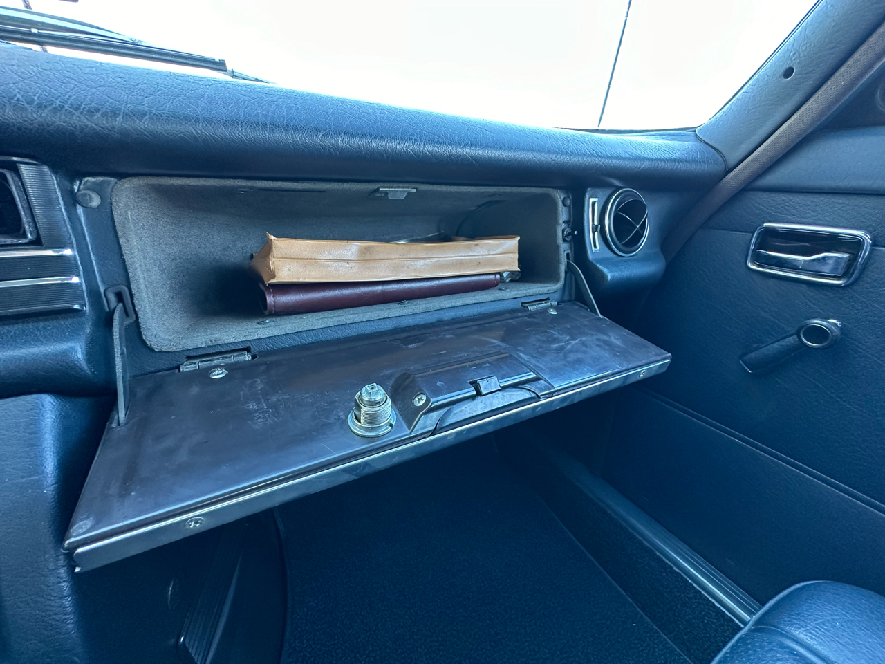 Mercedes-Benz 230-Class  1969