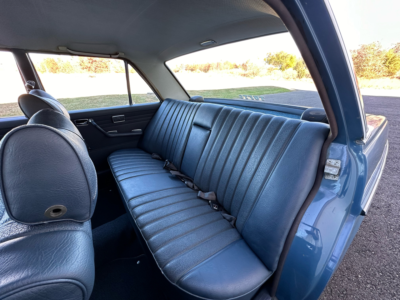 Mercedes-Benz 230-Class  1969