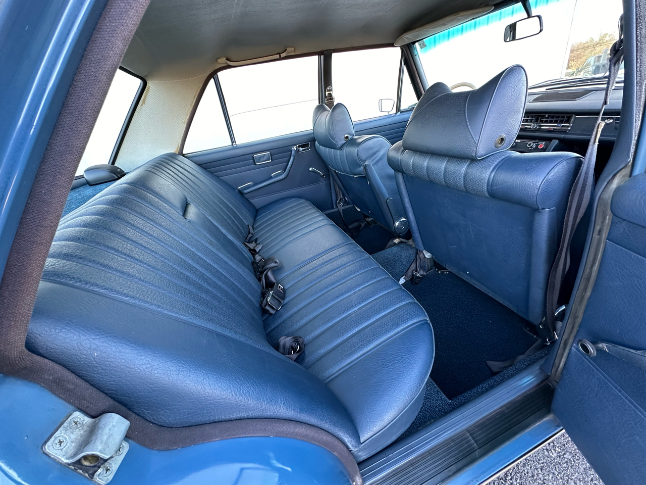 Mercedes-Benz 230-Class  1969