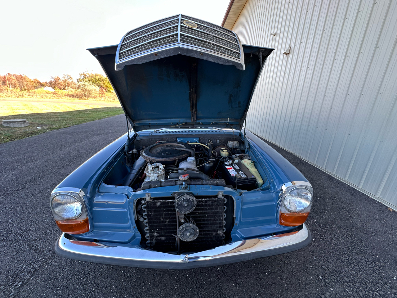 Mercedes-Benz 230-Class  1969