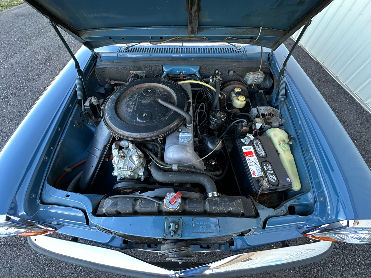 Mercedes-Benz 230-Class  1969