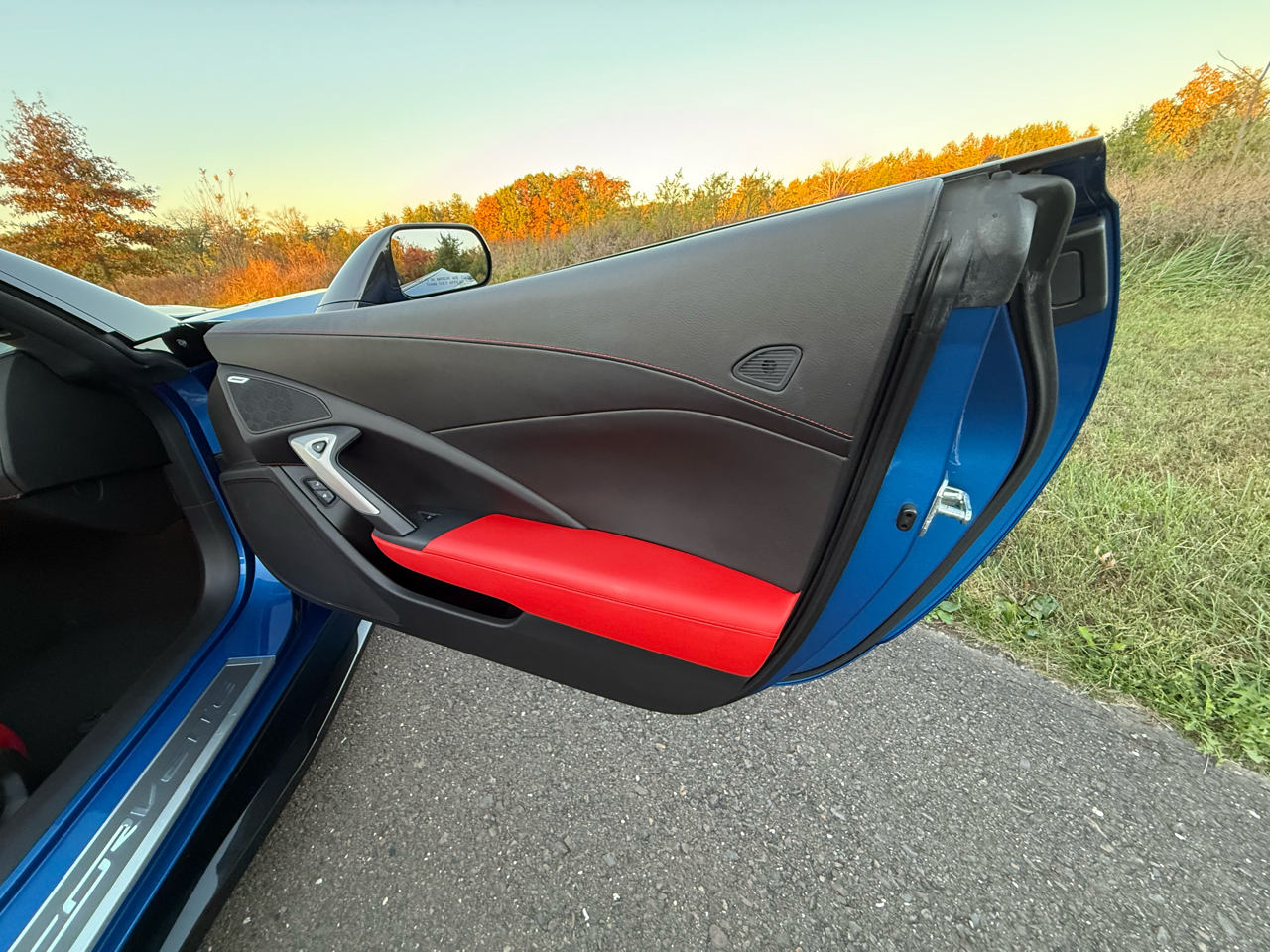 Chevrolet Corvette 2dr Stingray Z51 Cpe w/2LT 2015 Chevrolet Corvette 2dr Stingray Z51 Cpe w/2LT 2015