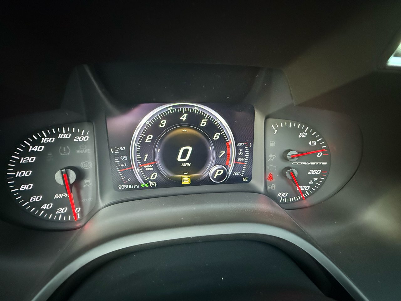 Chevrolet Corvette 2dr Stingray Z51 Cpe w/2LT 2015 Chevrolet Corvette 2dr Stingray Z51 Cpe w/2LT 2015