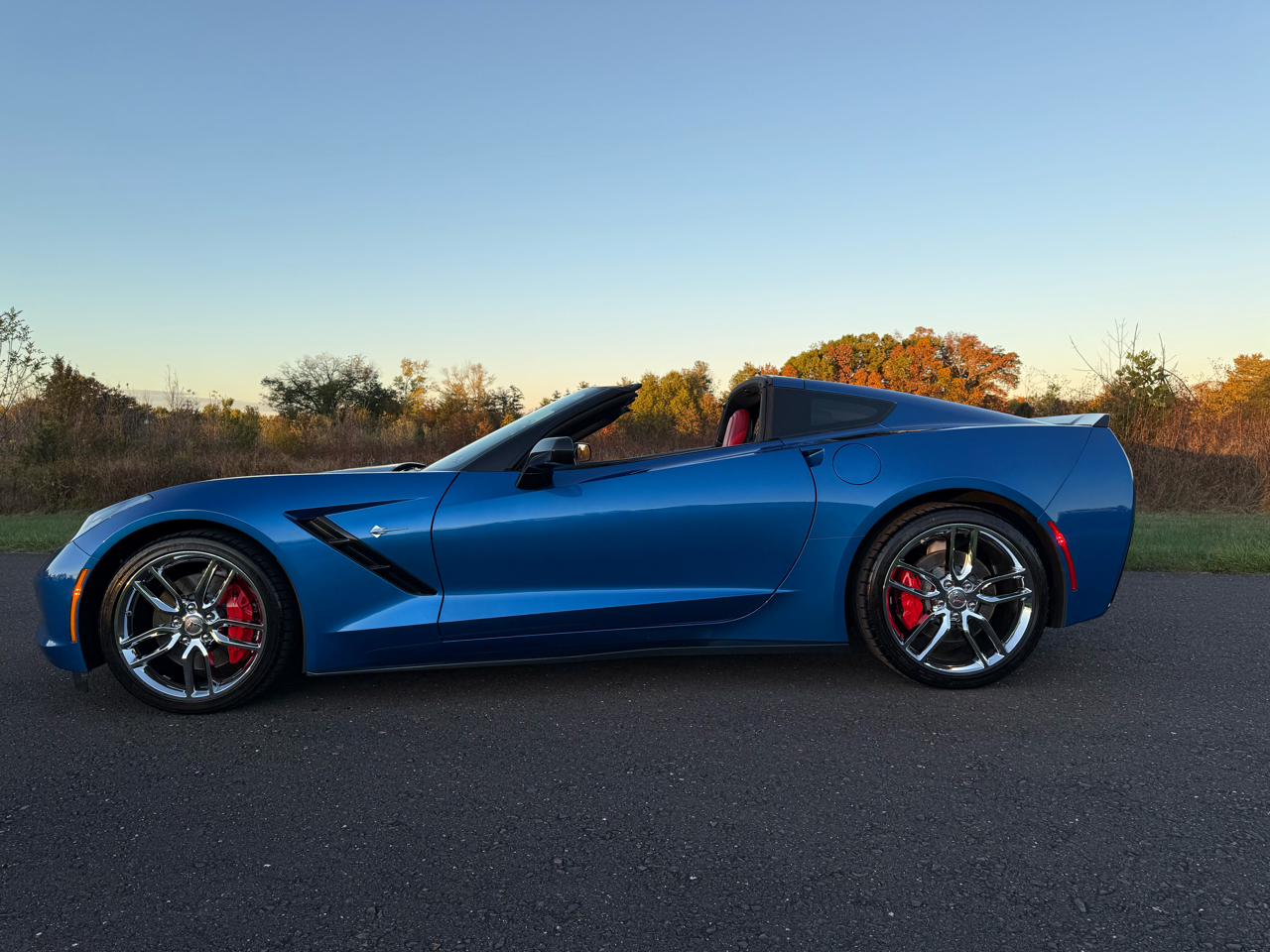 Chevrolet Corvette 2dr Stingray Z51 Cpe w/2LT 2015 Chevrolet Corvette 2dr Stingray Z51 Cpe w/2LT 2015