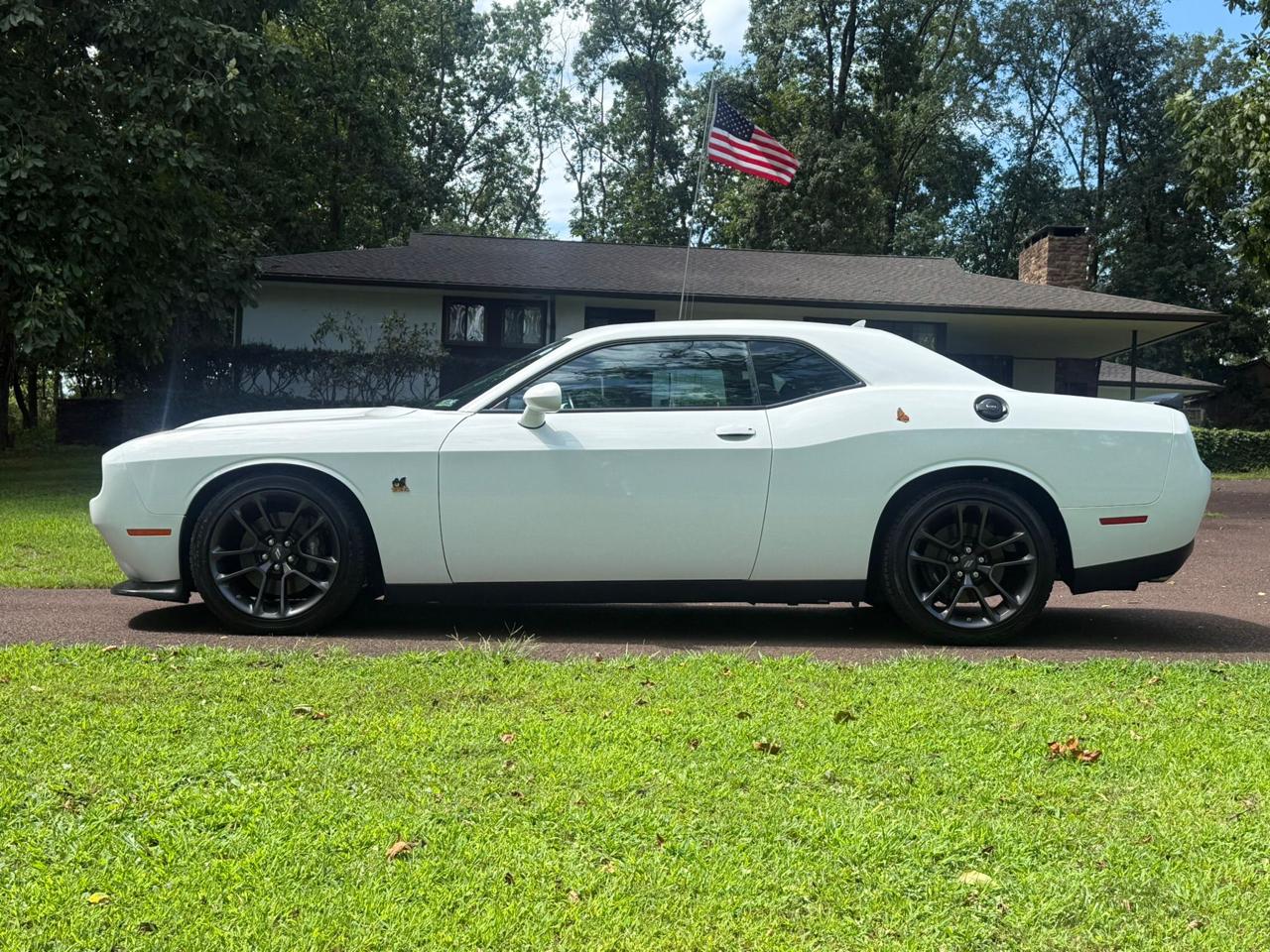 Dodge Challenger R/T Scat Pack RWD 2023