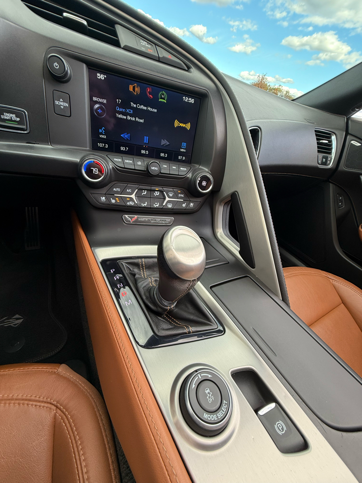 Chevrolet Corvette 2dr Stingray Z51 Cpe w/2LT 2016 Chevrolet Corvette 2dr Stingray Z51 Cpe w/2LT 2016