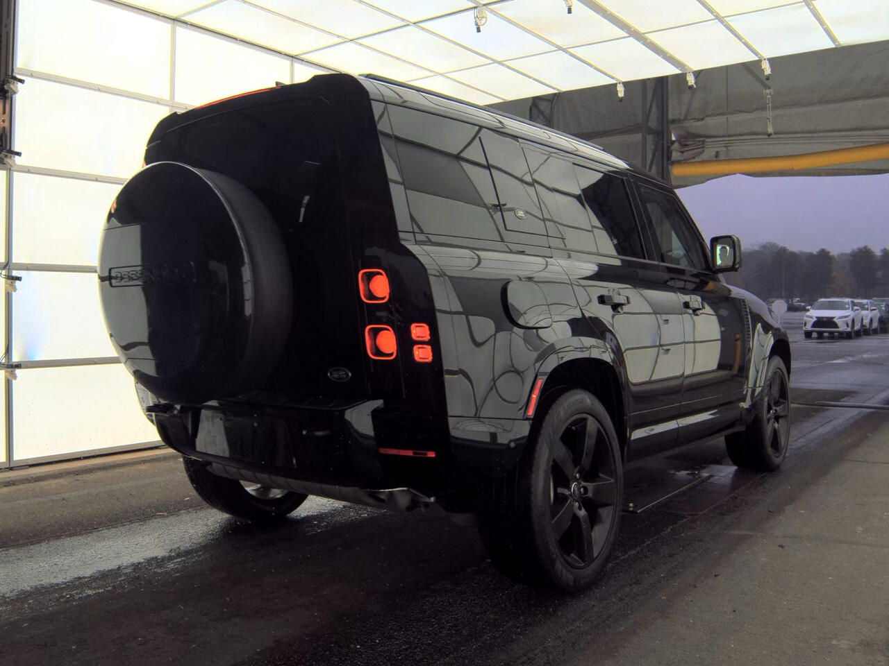 Land Rover Defender 110 X-Dynamic SE AWD 2023