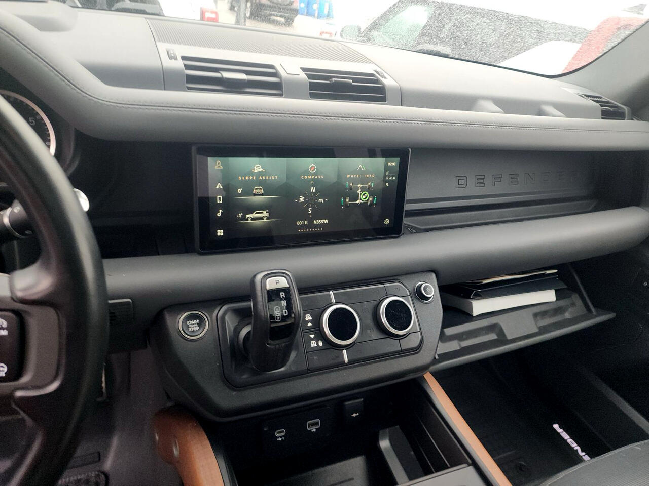 Land Rover Defender 110 X-Dynamic SE AWD 2023