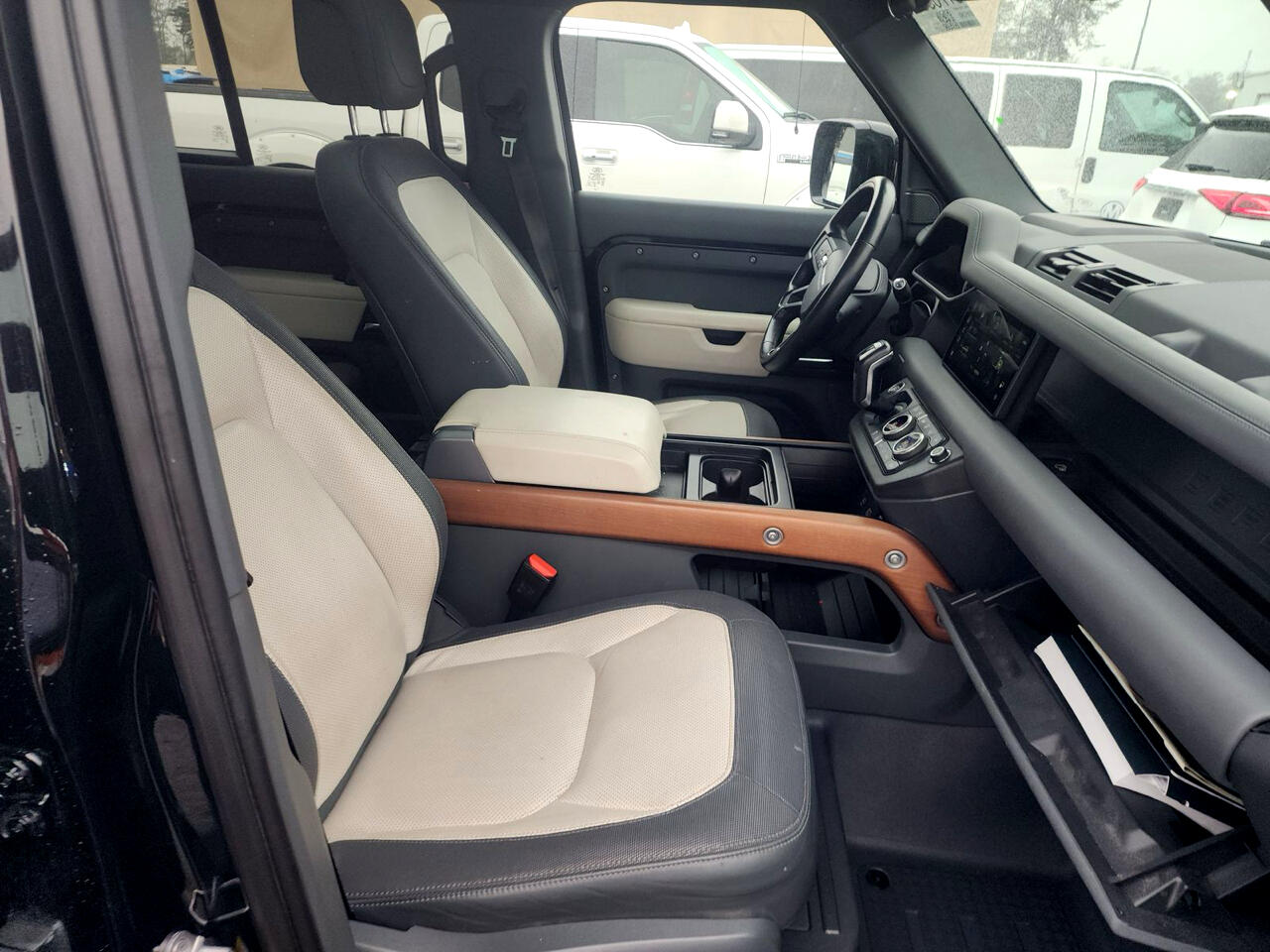 Land Rover Defender 110 X-Dynamic SE AWD 2023