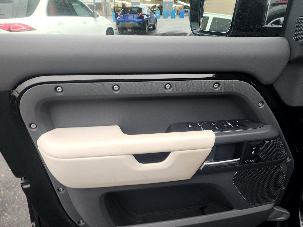 Land Rover Defender 110 X-Dynamic SE AWD 2023