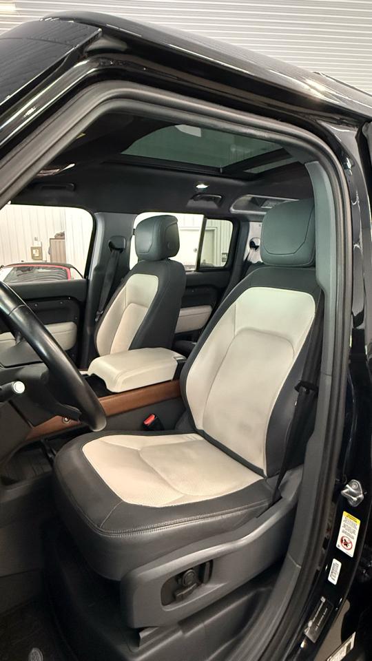 Land Rover Defender 110 X-Dynamic SE AWD 2023