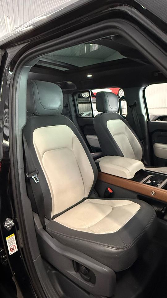 Land Rover Defender 110 X-Dynamic SE AWD 2023
