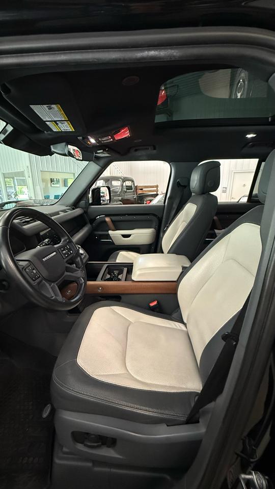 Land Rover Defender 110 X-Dynamic SE AWD 2023