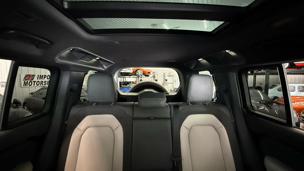 Land Rover Defender 110 X-Dynamic SE AWD 2023