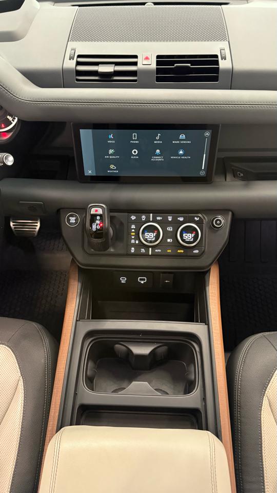 Land Rover Defender 110 X-Dynamic SE AWD 2023