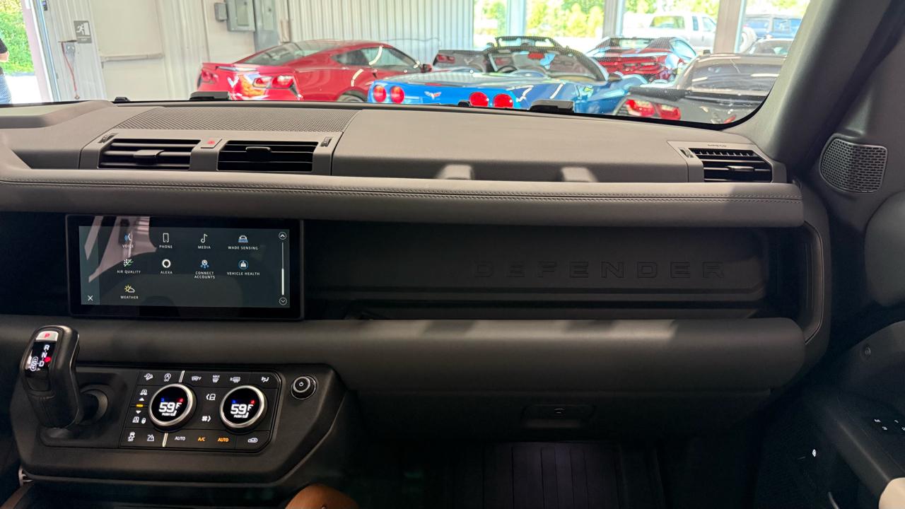 Land Rover Defender 110 X-Dynamic SE AWD 2023