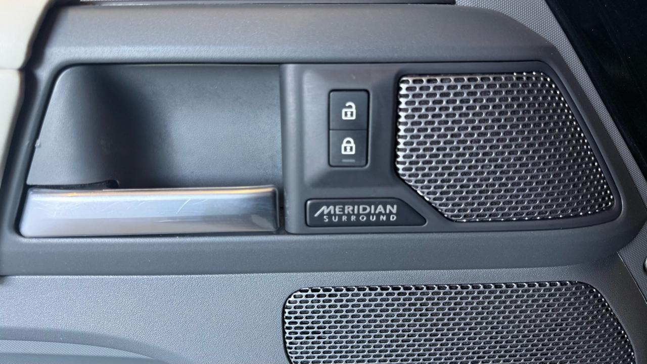 Land Rover Defender 110 X-Dynamic SE AWD 2023