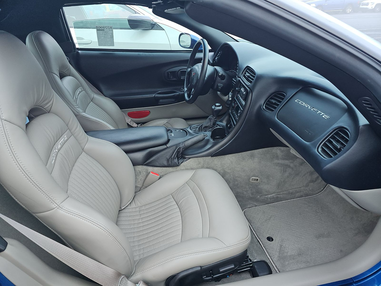 Chevrolet Corvette 2dr Convertible 2002