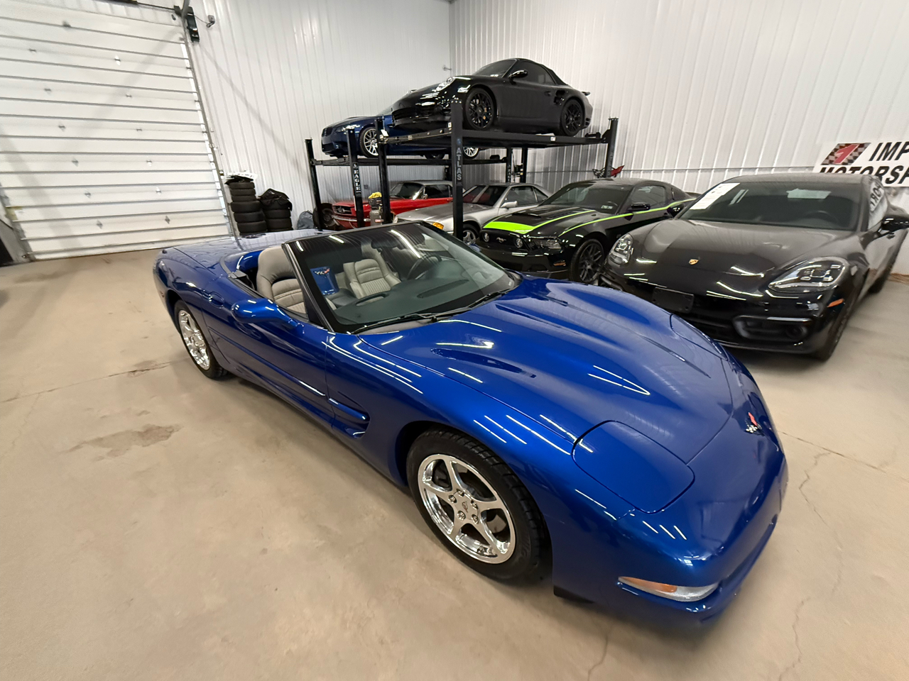 Chevrolet Corvette 2dr Convertible 2002