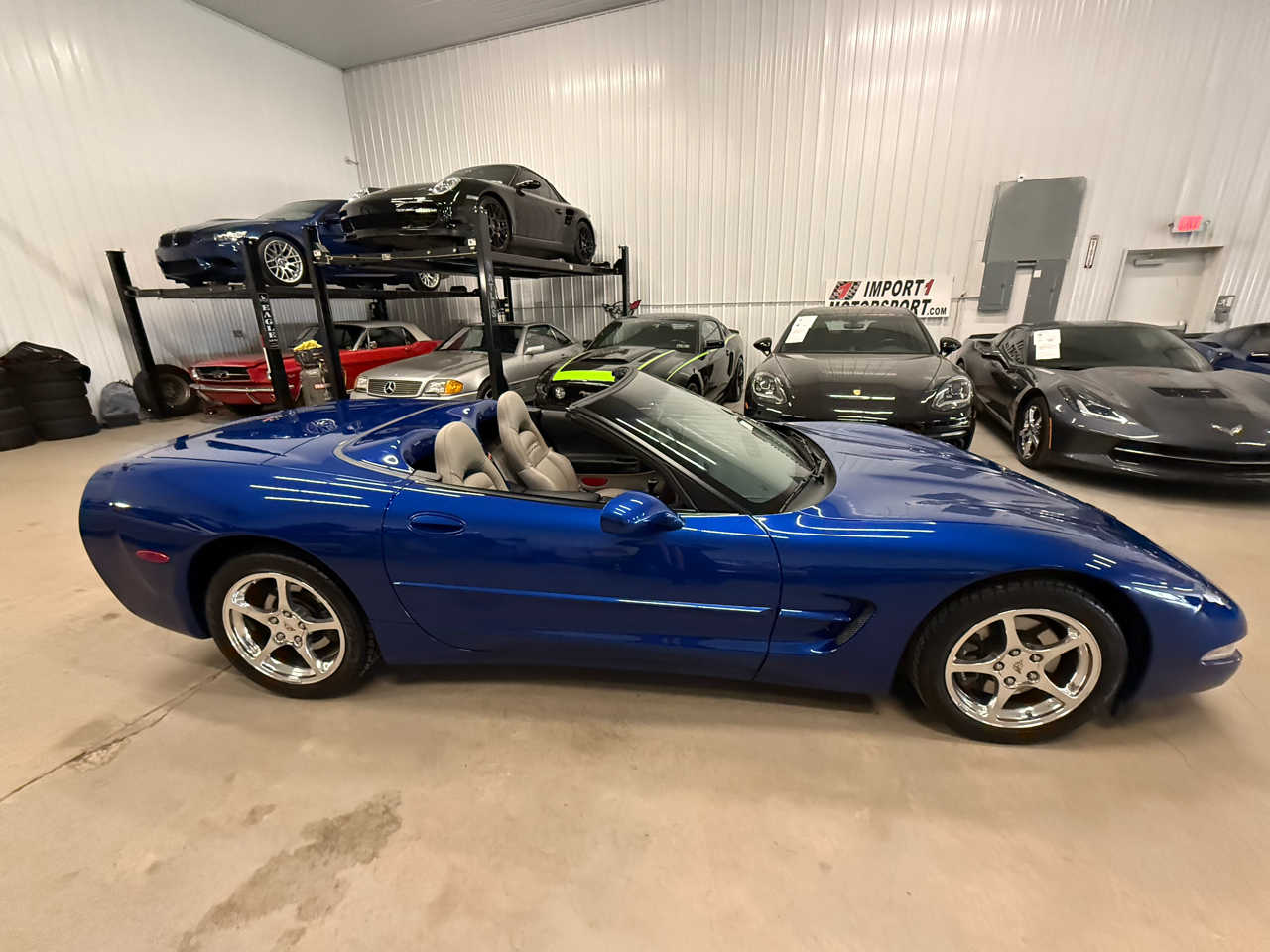 Chevrolet Corvette 2dr Convertible 2002