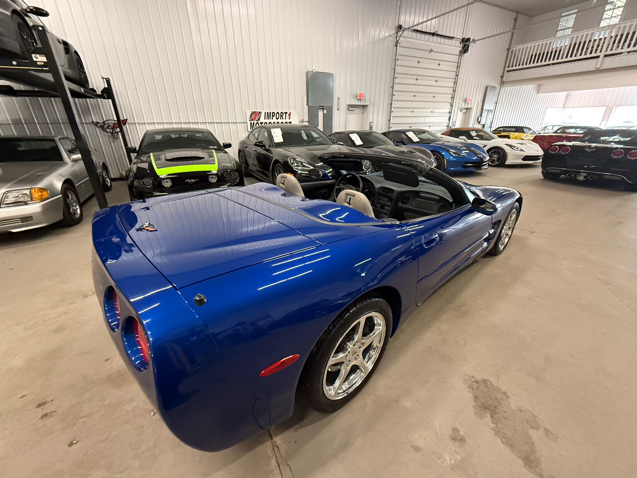 Chevrolet Corvette 2dr Convertible 2002