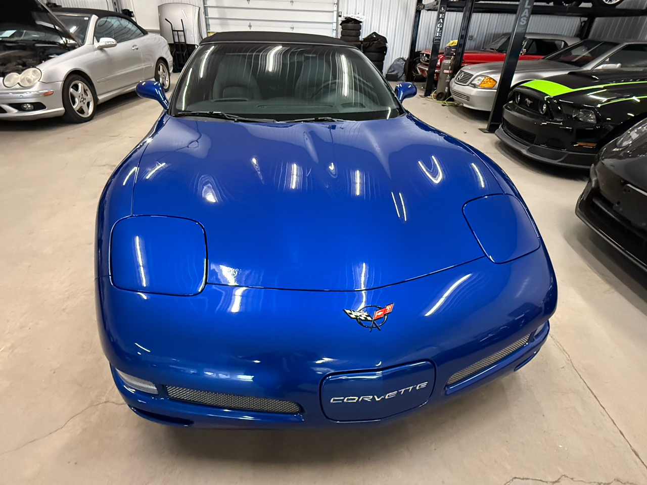 Chevrolet Corvette 2dr Convertible 2002