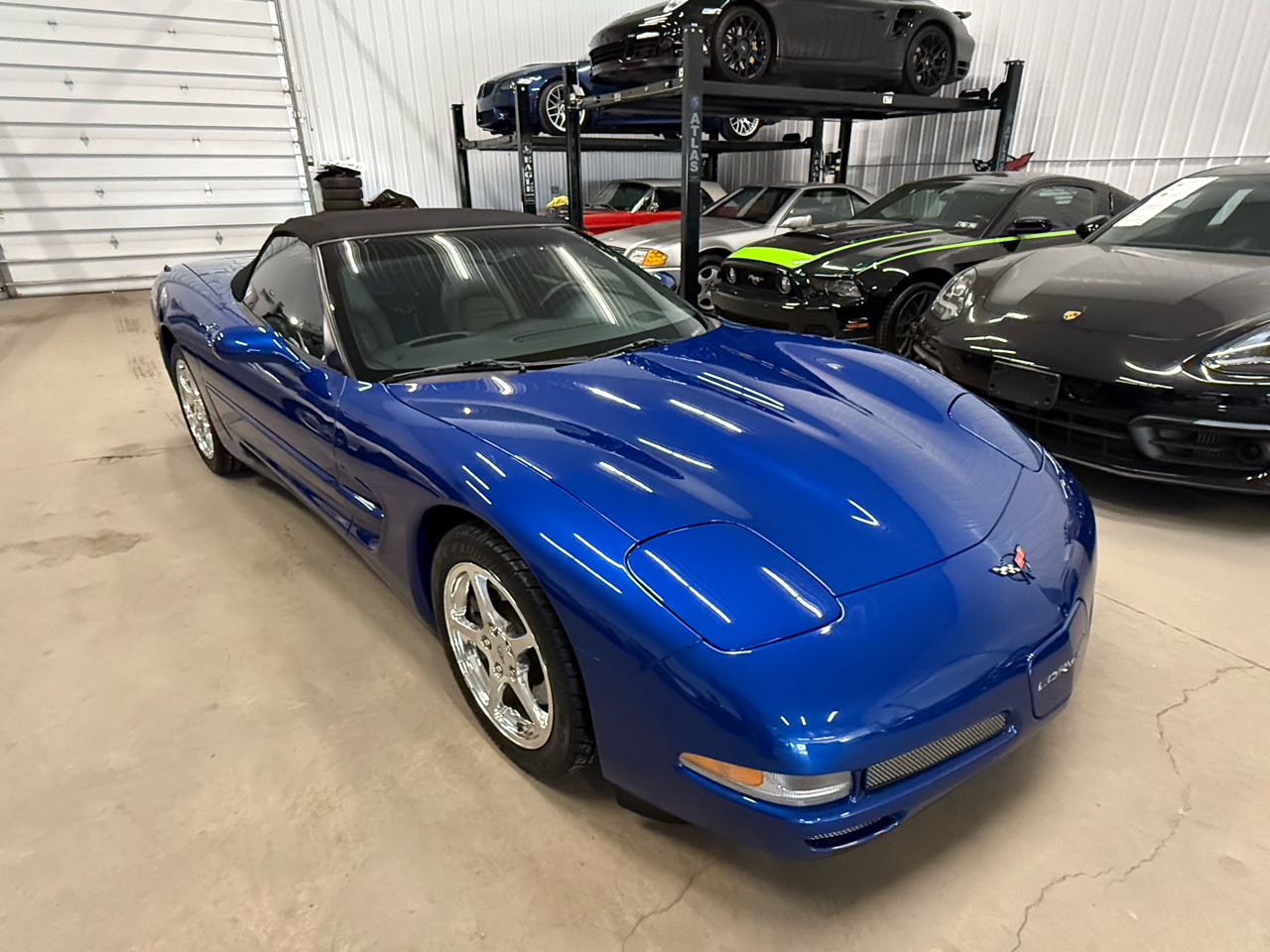 Chevrolet Corvette 2dr Convertible 2002