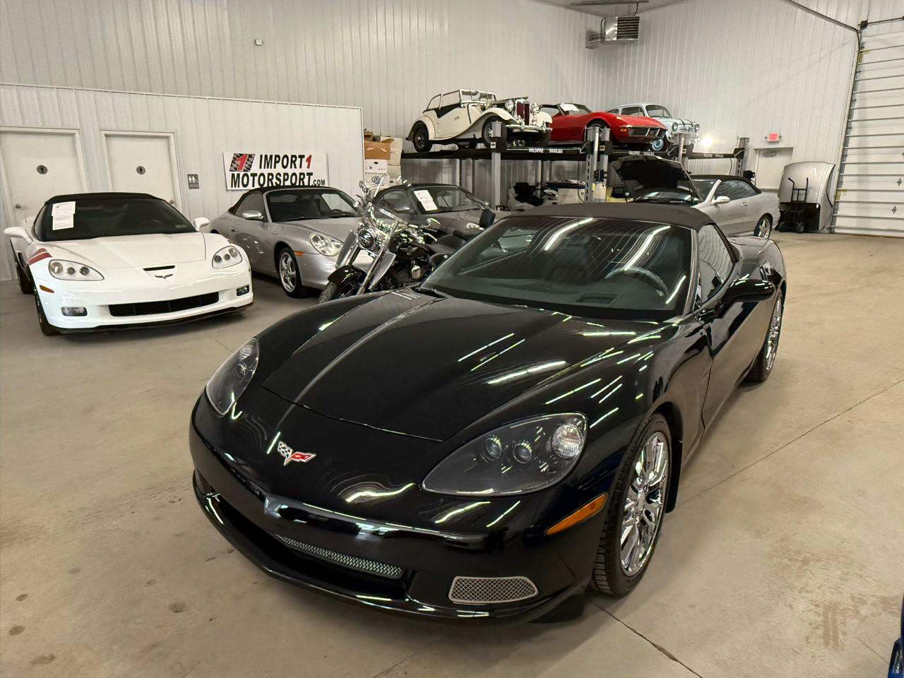 Chevrolet Corvette 2dr Convertible 2005