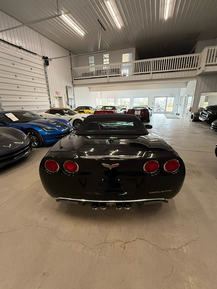 Chevrolet Corvette 2dr Convertible 2005