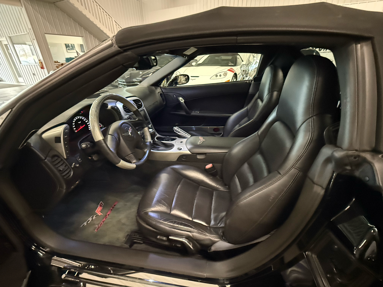 Chevrolet Corvette 2dr Convertible 2005