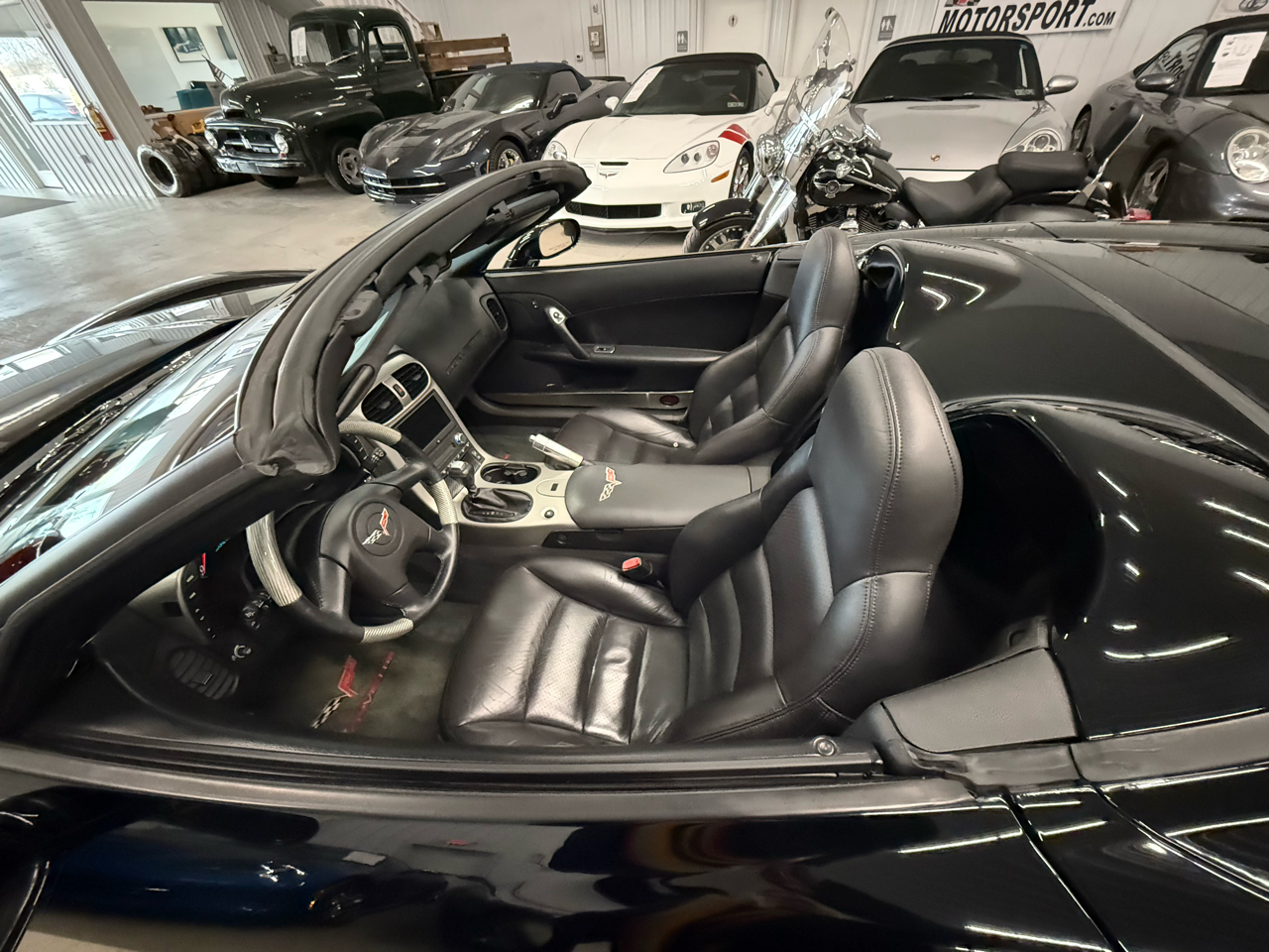 Chevrolet Corvette 2dr Convertible 2005