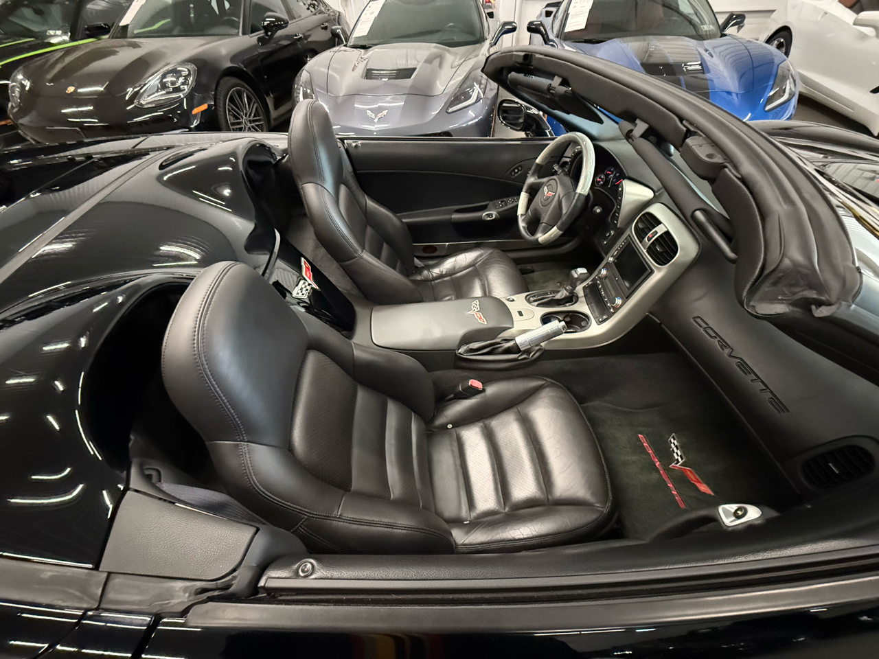 Chevrolet Corvette 2dr Convertible 2005